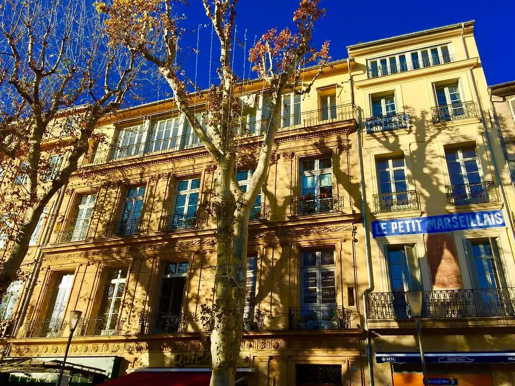 Les Suites Du Cours & Spa Aix-en-Provence Apartment