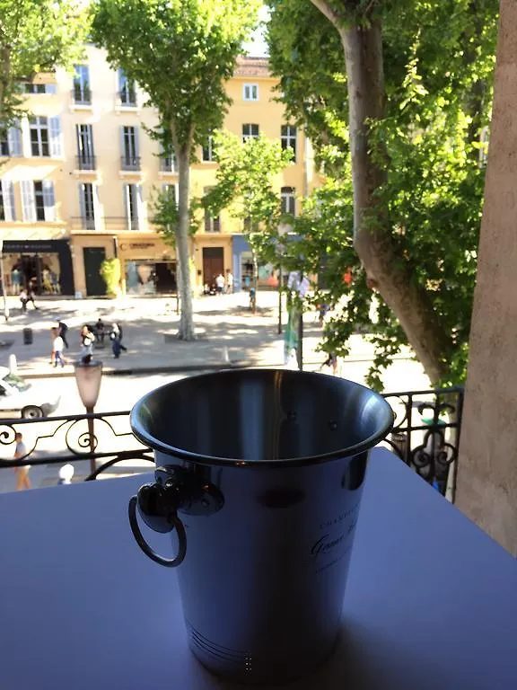 Les Suites Du Cours & Spa Aix-en-Provence France